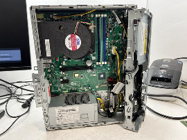 Компютър Lenovo ThinkCentre M70s Pentium G6400 16GB 510GB UHD 610