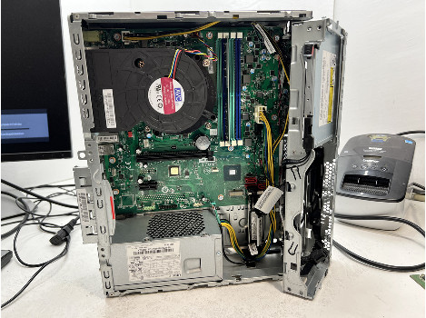 Lenovo ThinkCentre M70s Pentium G6400 16GB 510GB UHD 610