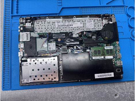 Lenovo ThinkPad X270 12.5" i5-6200U 8GB 260GB клас А