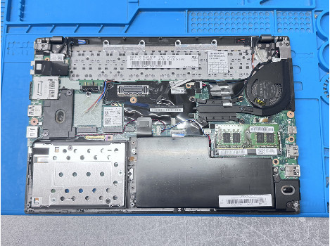 Lenovo ThinkPad X270 12.5" i5-6200U 8GB 260GB клас А