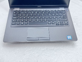 Лаптоп Dell Latitude 5400 14" i3-8145U 8GB 260GB клас А
