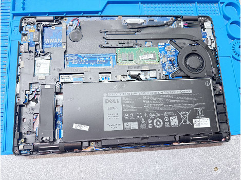 Dell Latitude 5400 14" i3-8145U 8GB 260GB клас А