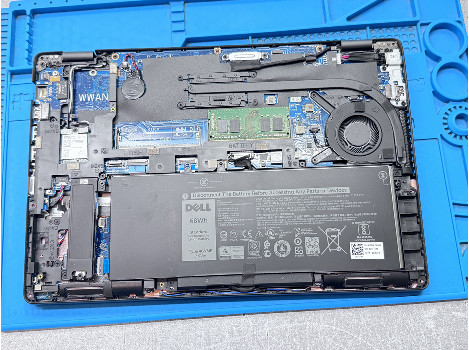 Dell Latitude 5400 14" i3-8145U 8GB 260GB клас А