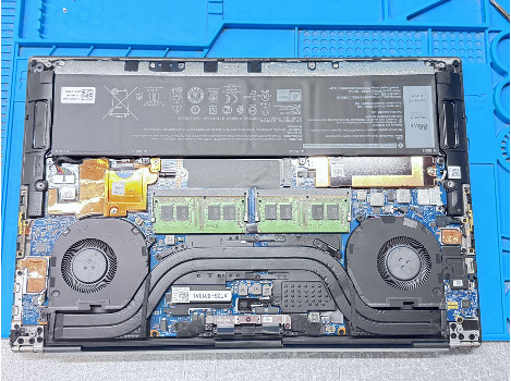 Dell XPS 15 9500 15.6" i7-10750H 32GB 1020GB клас А