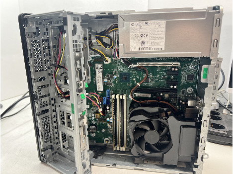 HP EliteDesk 800 G5 i3-8100 16GB 260GB UHD 630