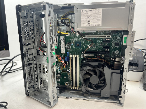 HP EliteDesk 800 G5 i3-8100 16GB 260GB UHD 630