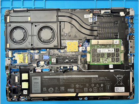 Dell Precision 7670 16" i7-12850HX 32GB 1020GB клас А