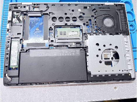 HP ProBook 650 G4 15.6" i3-8130U 8GB 260GB клас А