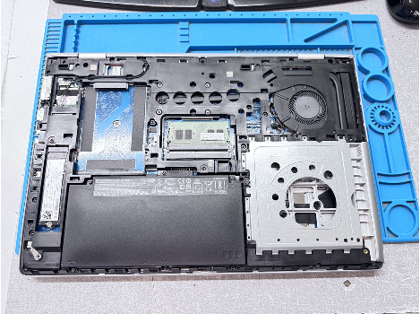HP ProBook 650 G4 15.6" i3-8130U 8GB 260GB клас А
