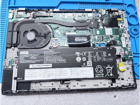 Lenovo ThinkPad T15 G2 15.6" i5-1145G7 16GB 260GB клас А
