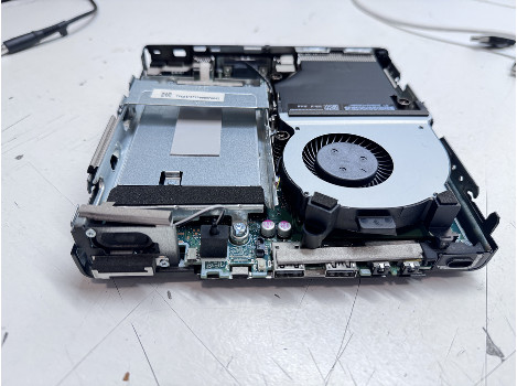 HP ProDesk 405 G4 Ryzen 3 PRO 2200GE 8GB 260GB Vega