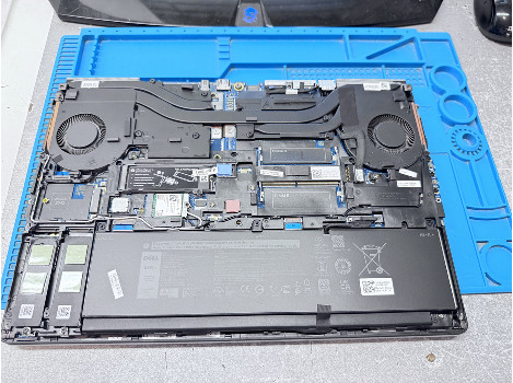 Dell Precision 7560 15.6" i7-11800H 64GB 1TB клас А