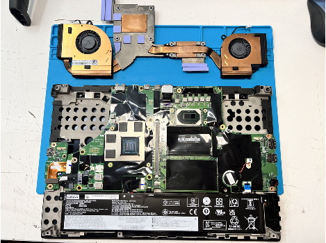 Lenovo ThinkPad P15 15.6" i7-10850H 32GB 510GB клас А