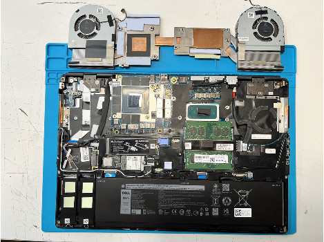 Dell Precision 7560 15.6" i9-11950H 64GB 1020GB клас А