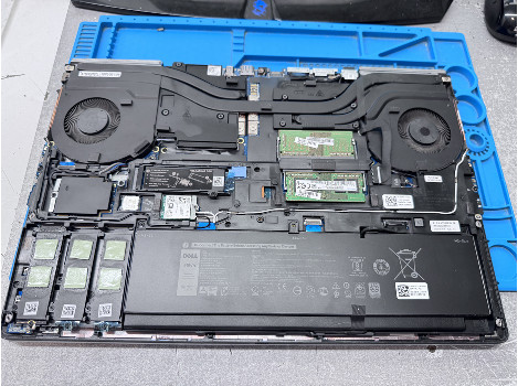 Dell Precision 7750 17.3" i7-10850H 32GB 1TB клас А