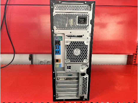 HP Workstation Z440 E5-1620 V3 32GB 256GB Quadro K2200 4GB (gpu 3577)