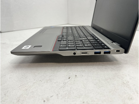 Fujitsu LIFEBOOK U7511 15.6" i5-1135G7 16GB 260GB клас А