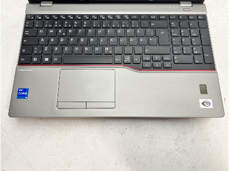 Fujitsu LIFEBOOK U7511 15.6" i5-1135G7 16GB 260GB клас А