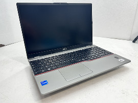 Лаптоп Fujitsu LIFEBOOK U7511 15.6" i5-1135G7 16GB 260GB клас А
