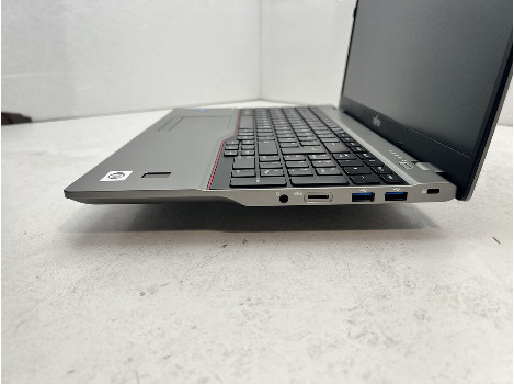 Fujitsu LIFEBOOK U7511 15.6" i5-1135G7 16GB 260GB клас А