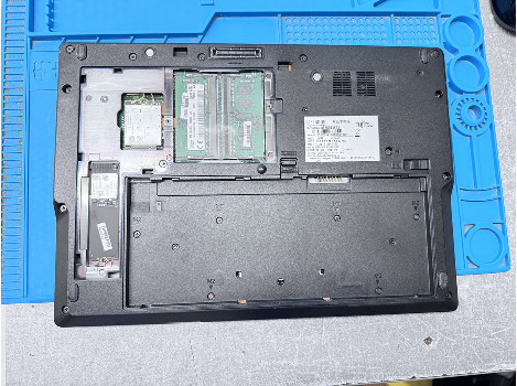 Fujitsu LIFEBOOK E5411 14" i5-1135G7 16GB 510GB клас А