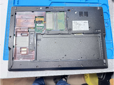 Fujitsu Lifebook E5511 15.6" i3-1115G4 16GB 500GB клас А