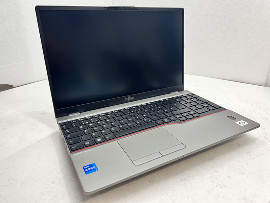 Лаптоп Fujitsu LIFEBOOK U7511 15.6" i5-1135G7 16GB 260GB клас А