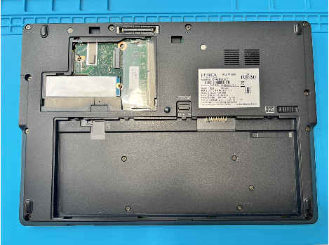 Fujitsu LIFEBOOK U7310 13.3" i3-10110U 8GB 260GB клас Б
