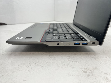 Fujitsu LIFEBOOK U7511 15.6" i5-1135G7 16GB 260GB клас А