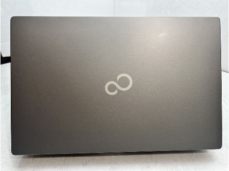 Fujitsu LIFEBOOK U7511 15.6" i5-1135G7 16GB 260GB клас А
