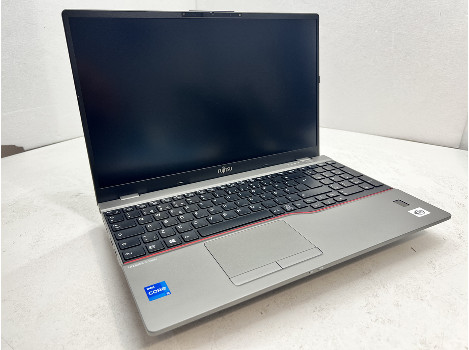 Fujitsu LIFEBOOK U7511 15.6" i5-1135G7 16GB 260GB клас А