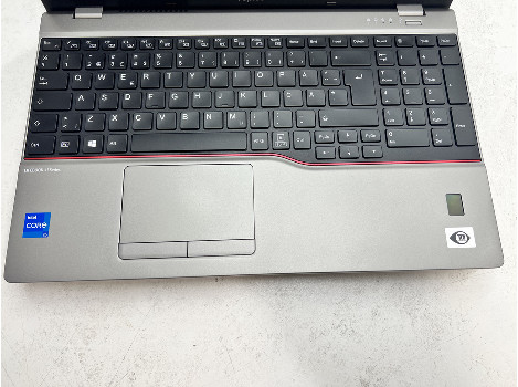 Fujitsu LIFEBOOK U7511 15.6" i5-1135G7 16GB 260GB клас А