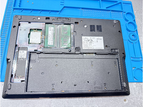 Fujitsu LIFEBOOK E5411 14" i5-1135G7 16GB 510GB клас А