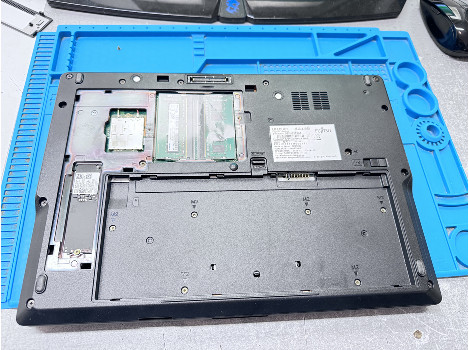 Fujitsu LIFEBOOK E5411 14" i5-1145G7 16GB 510GB клас А