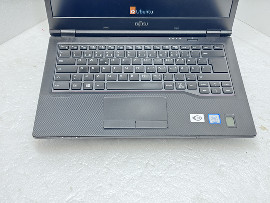 Лаптоп Fujitsu LIFEBOOK E549 14" i5-8265U 16GB 260GB клас А
