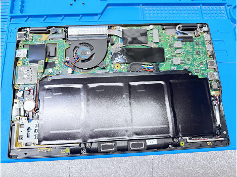 Fujitsu LIFEBOOK U9311 13.3" touch i5-1135G7 16GB 260GB клас А