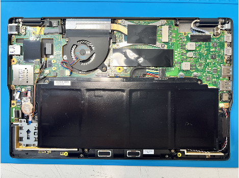 Fujitsu LIFEBOOK U9311 13.3" touch i5-1135G7 16GB 260GB клас А