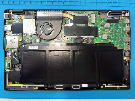 Fujitsu LIFEBOOK U9311 13.3" touch i5-1135G7 16GB 510GB клас А