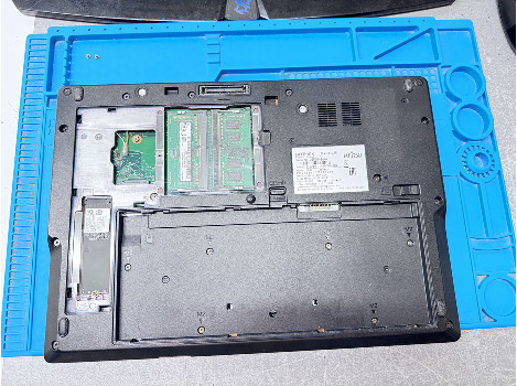Fujitsu LIFEBOOK E5410 14" i3-10110U 16GB 260GB клас А