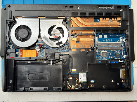 Fujitsu CELSIUS H7510 15.6" i7-10850H 32GB 510GB клас А