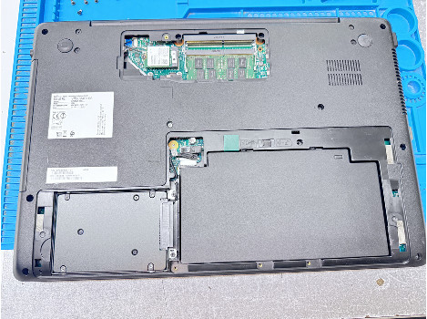 Fujitsu LIFEBOOK A556 15.6" i5-6200U 8GB 260GB клас Б