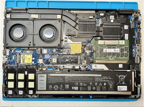Dell Precision 7770 17.3" i9-12950HX 64GB 1020GB клас А