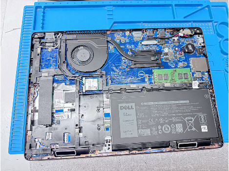 Dell Latitude 5490 14" i3-8130U 8GB 260GB клас А