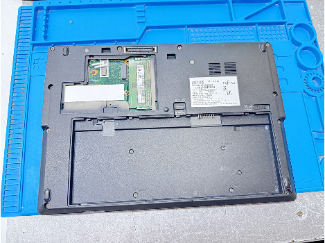 Fujitsu LIFEBOOK U7310 13.3" i5-10310U 16GB 510GB клас А