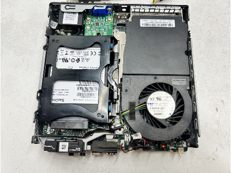 Lenovo ThinkCentre M720q i5-8400T 8GB 260GB UHD 630