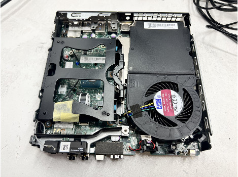Lenovo ThinkCentre M720q i5-9500T 8GB 260GB UHD 630
