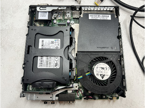 Lenovo ThinkCentre M720q i5-8400T 8GB 260GB UHD 630