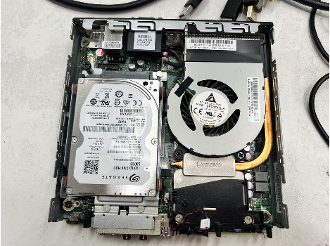 Lenovo ThinkCentre M900 Pentium G4400T 8GB 500GB HD 510