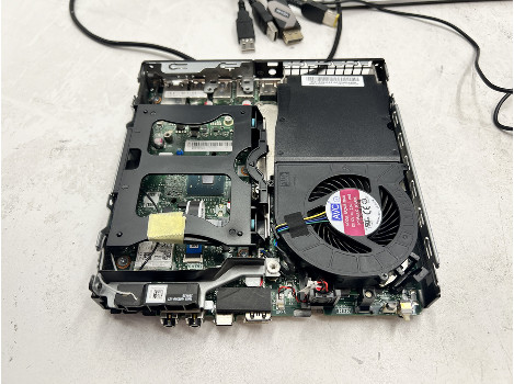 Lenovo ThinkCentre M720q i5-9500T 8GB 260GB UHD 630