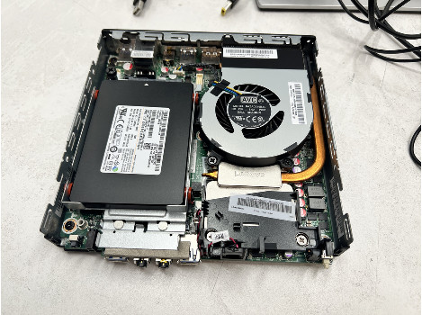 Lenovo ThinkCentre M900 i5-6500T 16GB 260GB HD 530